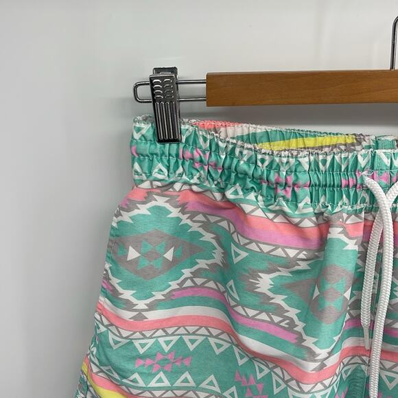 Chubbies elastic drawstring waist Aztec tribal print lined swim trunks sz L - Picture 2 of 5